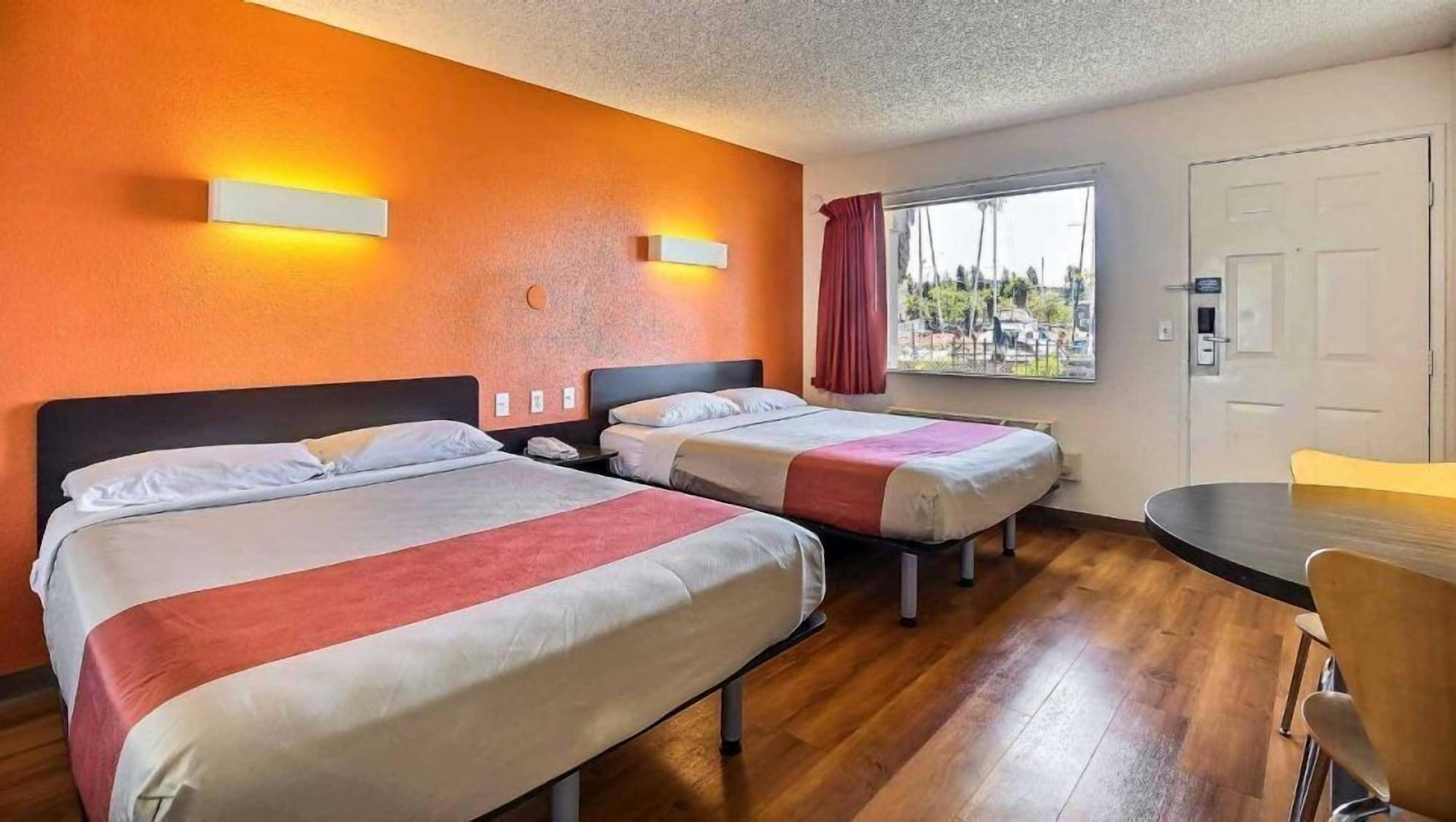 Motel 6-Oakland, Ca - Embarcadero Экстерьер фото