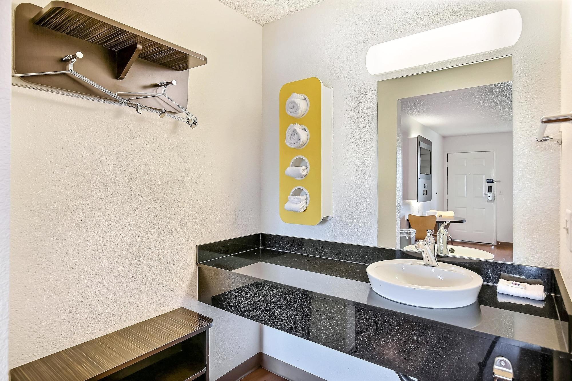 Motel 6-Oakland, Ca - Embarcadero Экстерьер фото