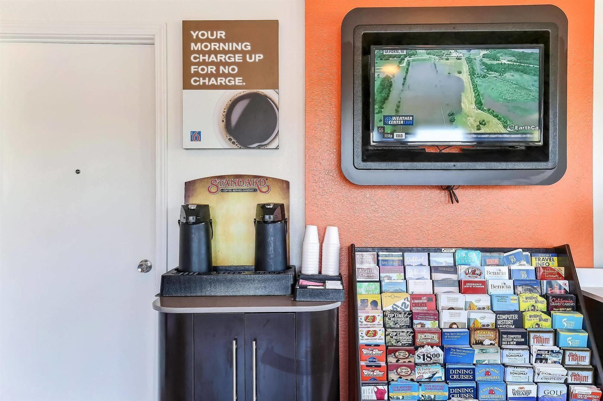 Motel 6-Oakland, Ca - Embarcadero Экстерьер фото
